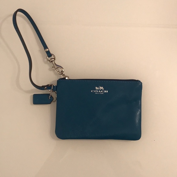 Authentic Coach Wristlets PRICE ⬇️ MOVING SALE - Picture 4 of 4